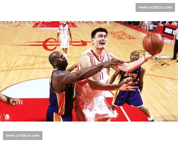姚明对决科比的时代碰撞与中美篮球巅峰记忆全纪录传奇回望赛场荣光